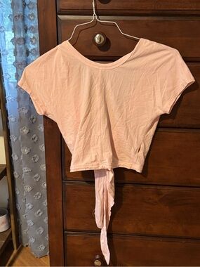 lululemon athletica Pale Pink Tie-Back Crop Top